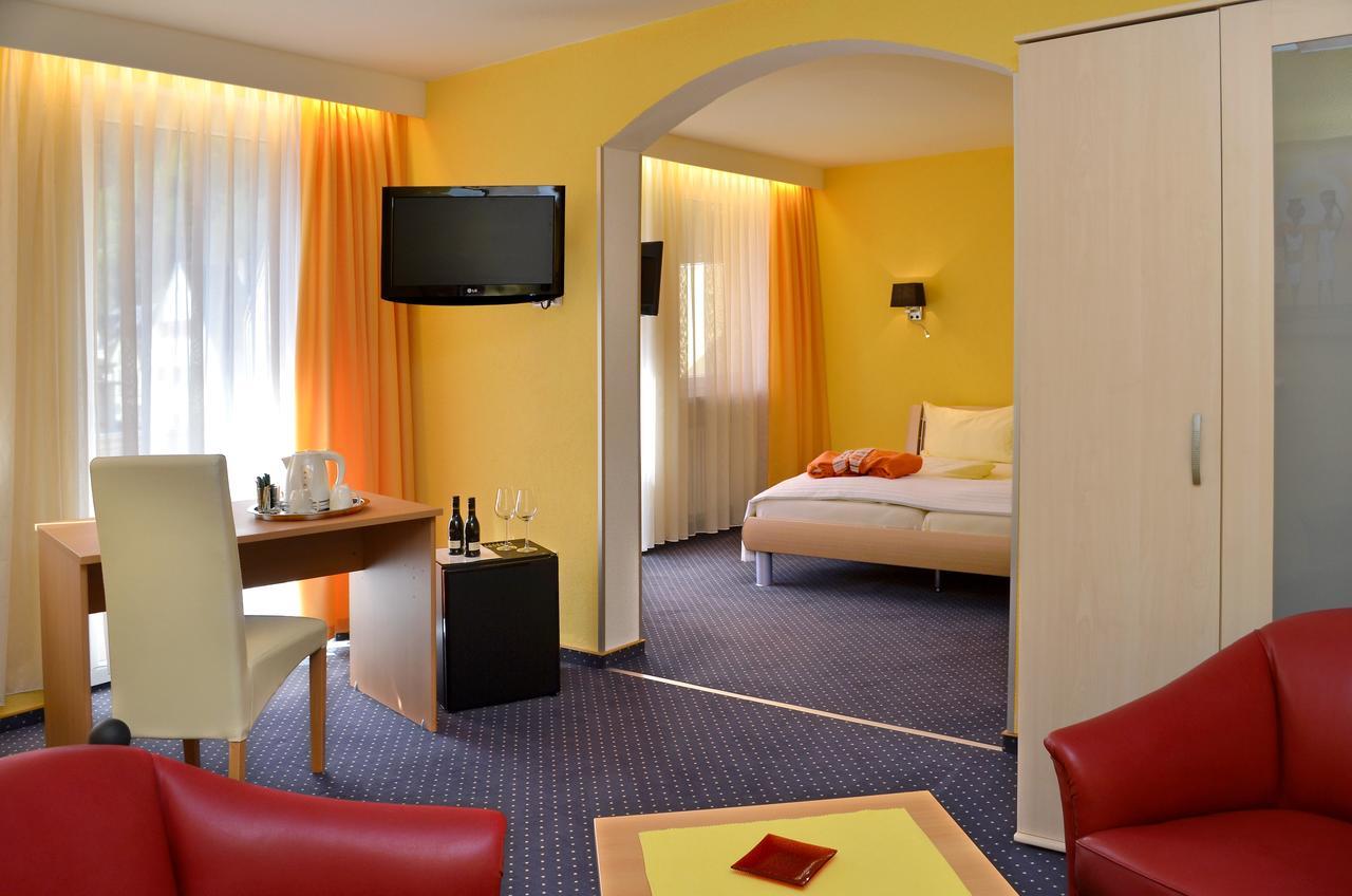Hotel Heissinger Bad Berneck im Fichtelgebirge Esterno foto